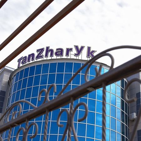 Tanzharyk Hotel Aktobe Bagian luar foto