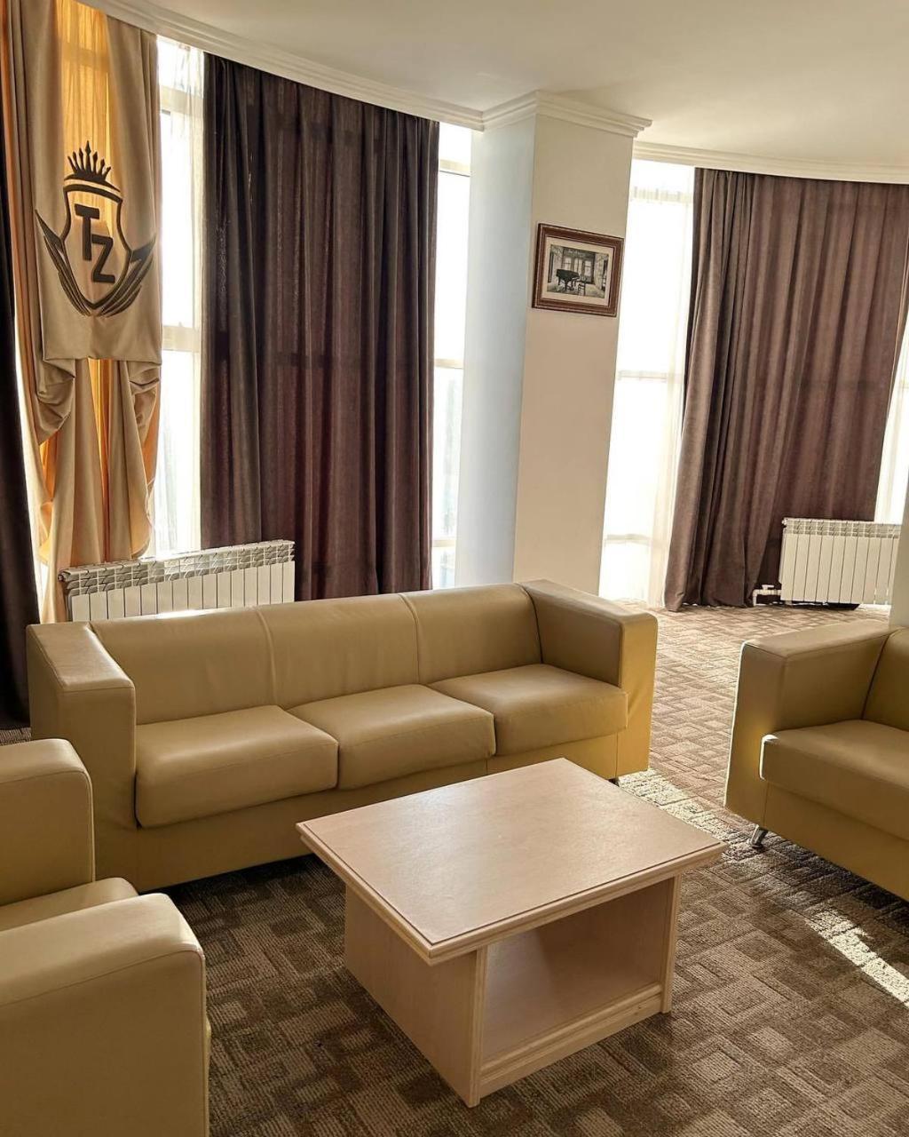 Tanzharyk Hotel Aktobe Bagian luar foto
