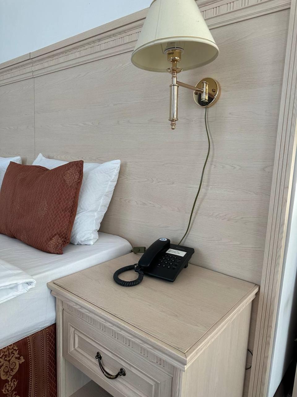 Tanzharyk Hotel Aktobe Bagian luar foto