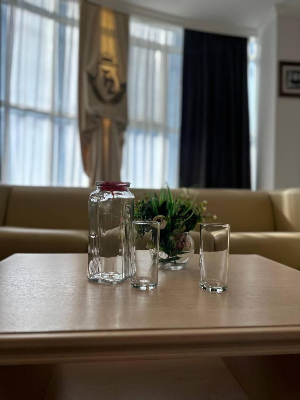 Tanzharyk Hotel Aktobe Bagian luar foto