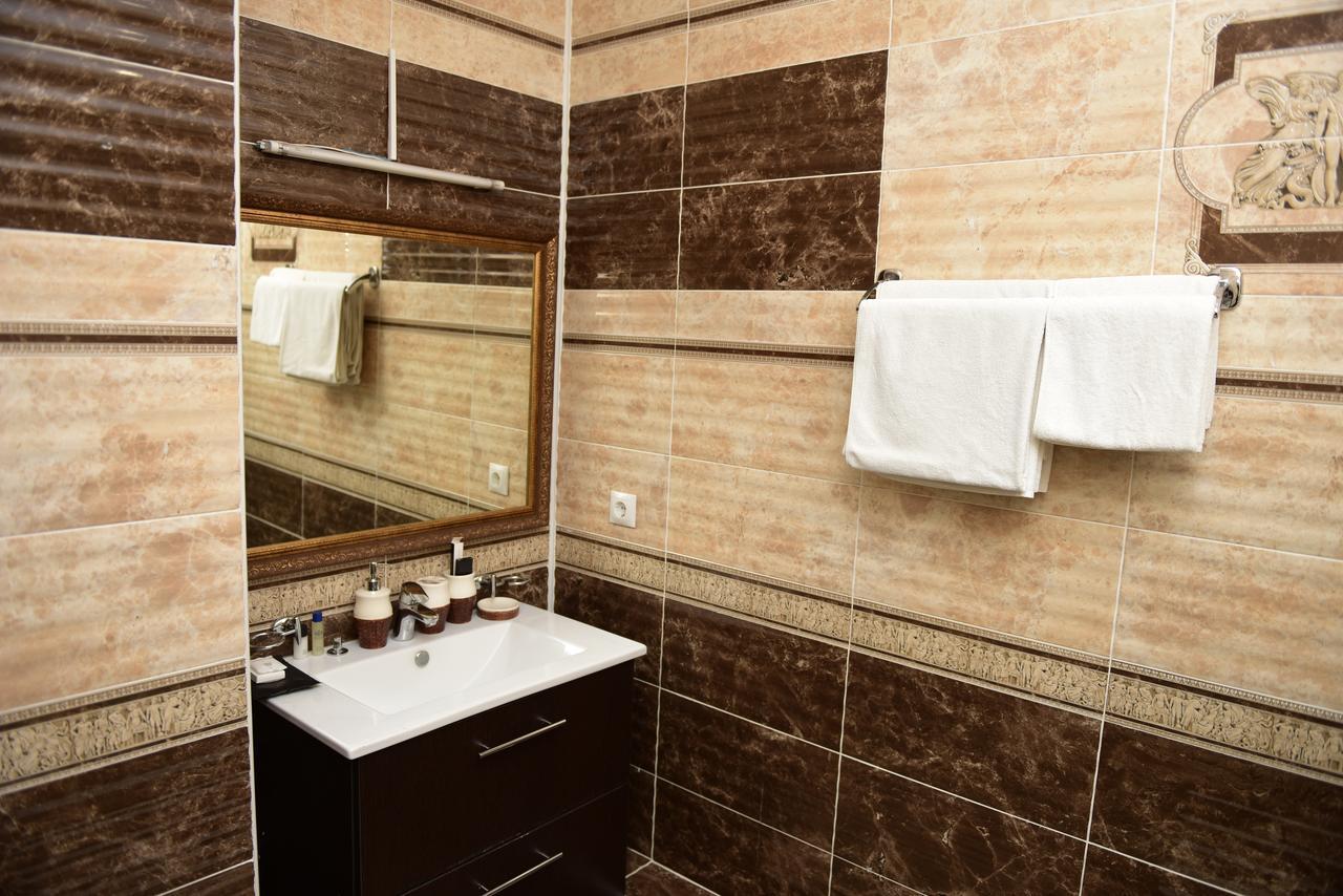 Tanzharyk Hotel Aktobe Bagian luar foto