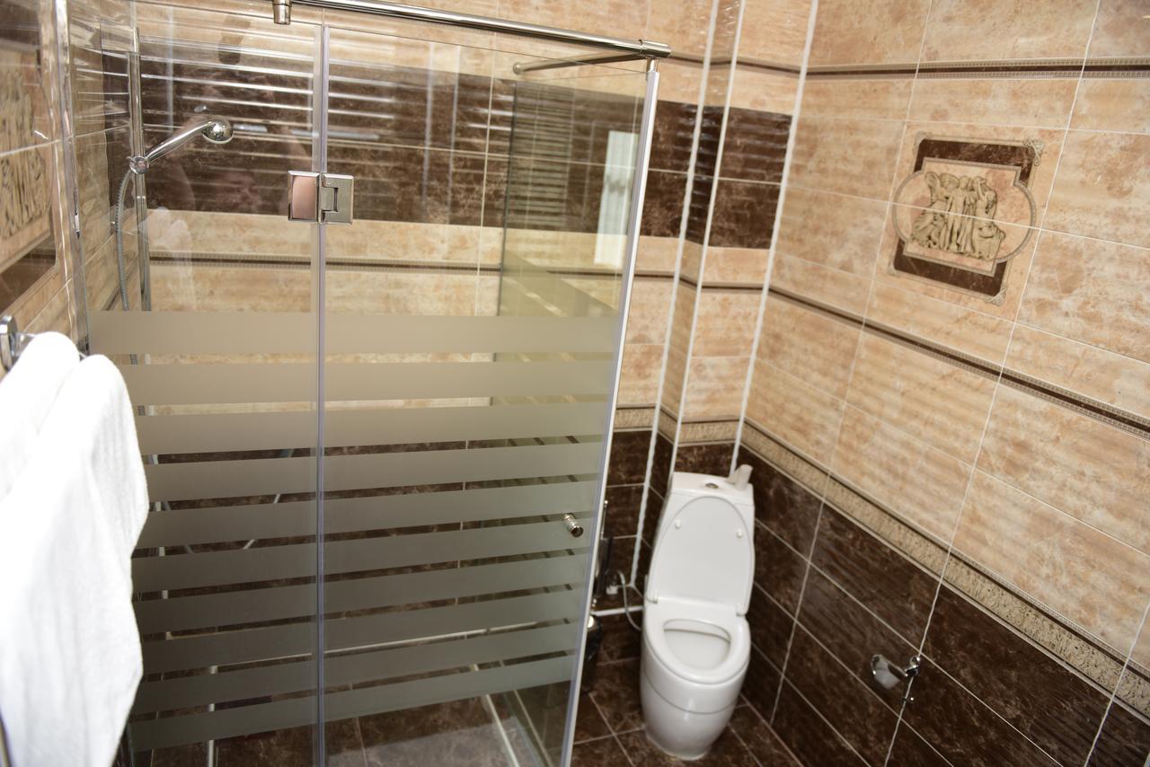 Tanzharyk Hotel Aktobe Bagian luar foto